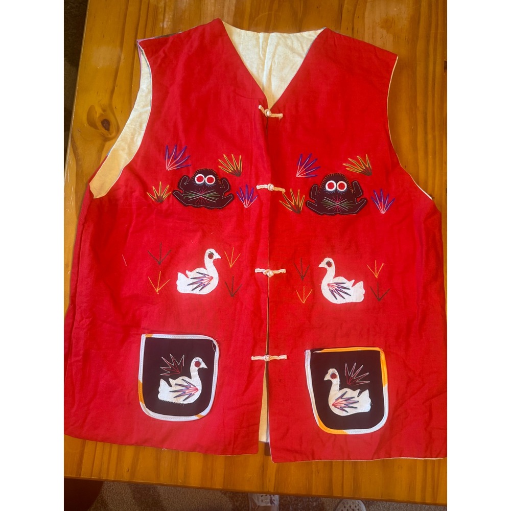 VTG Handmade Quilt Vest Red Patchwork Frogs Duck Panda Whimsical Cottagecore M/L